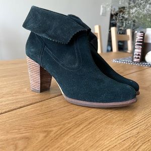 Ugg Ankle boot